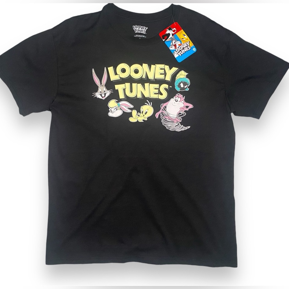 Looney Tunes Graphic tee shirt
